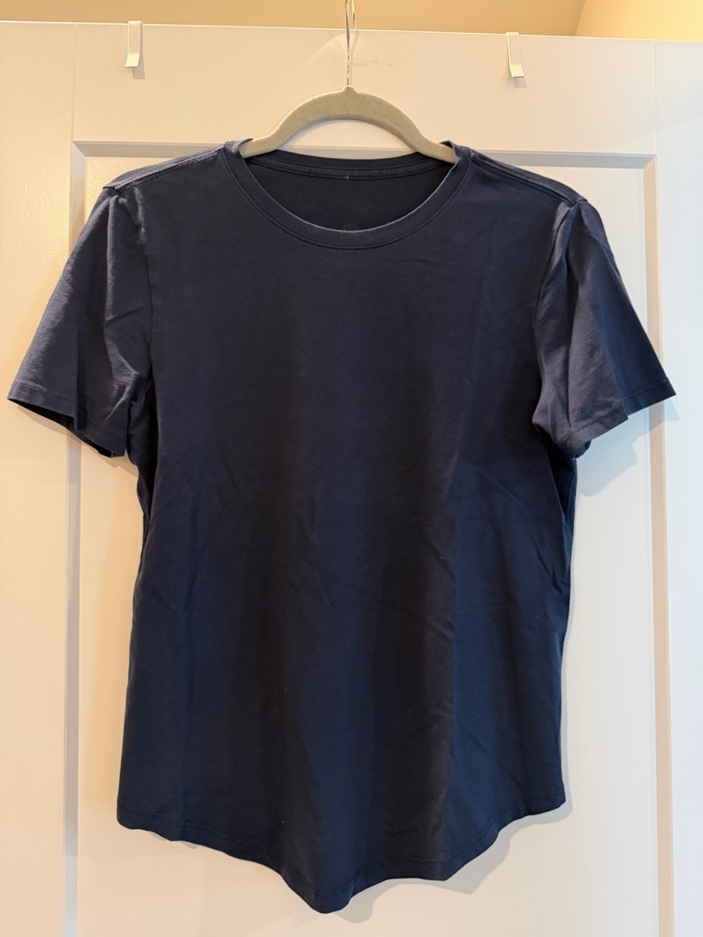 Lululemon Love Crew Neck Size 4 in Navy